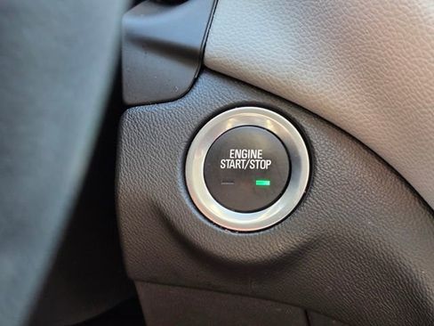 Used 2024 Chevrolet Equinox LS w/ LS Convenience Package FWD image 32