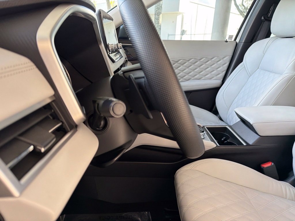Used 2022 Mitsubishi Outlander SEL AWD/4WD image 46