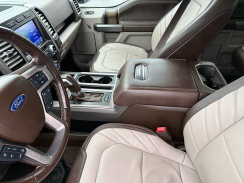 Used 2019 Ford F150 Limited image 11