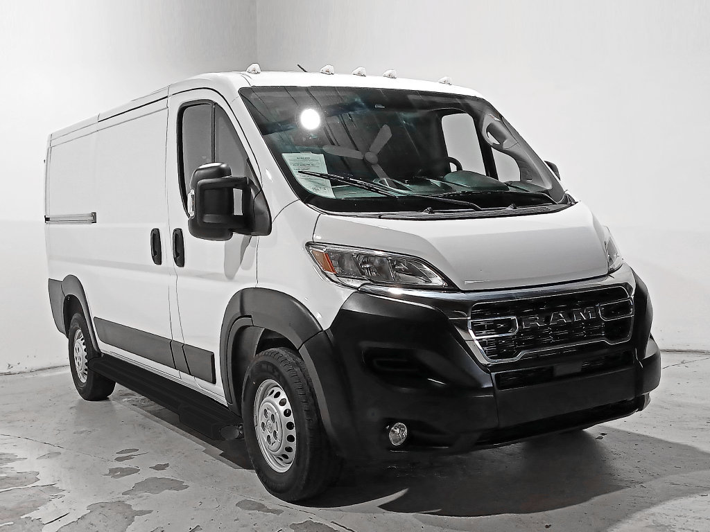 Used 2025 RAM ProMaster 2500 w/ U-Haul Equipment Group FWD image 29