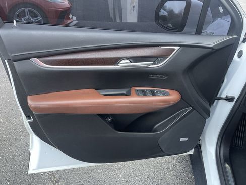 Used 2021 Cadillac XT5 Premium Luxury image 22