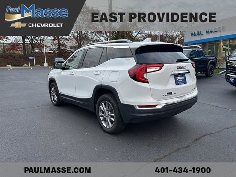 Certified 2022 GMC Terrain SLT image 5