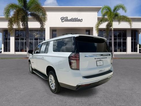 Certified 2022 Chevrolet Suburban LT RWD image 11