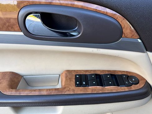 Used 2012 Buick Enclave Convenience FWD image 11