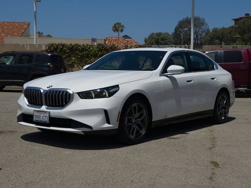 Used 2026 BMW 530i w/ Premium Package RWD image 2