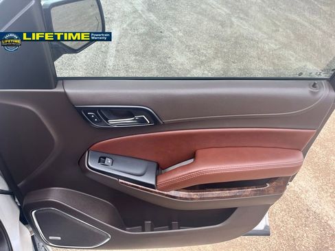 Used 2018 Chevrolet Suburban Premier image 37
