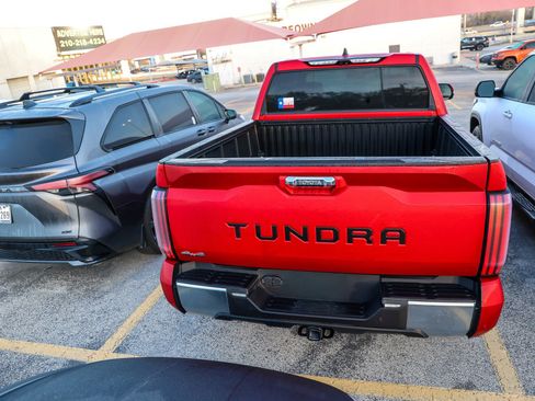 Used 2025 Toyota Tundra Limited image 9