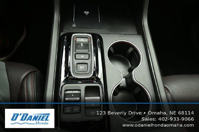 Used 2025 Honda Pilot Black Edition image 33