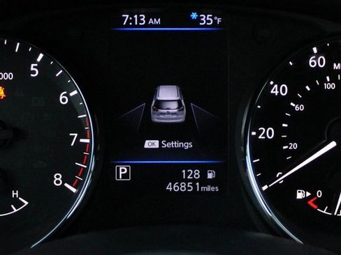 Certified 2020 Nissan Rogue SV image 30