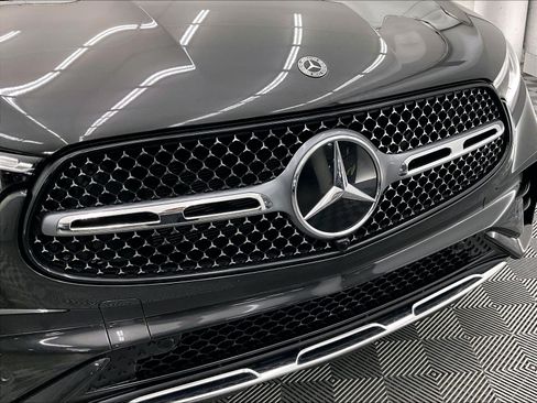 Certified 2025 Mercedes-Benz GLC 350e 4MATIC image 31