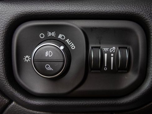 New 2026 RAM 3500 Laramie AWD/4WD image 33