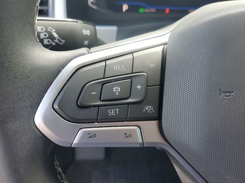 Used 2021 Volkswagen Atlas Cross Sport SEL FWD image 16