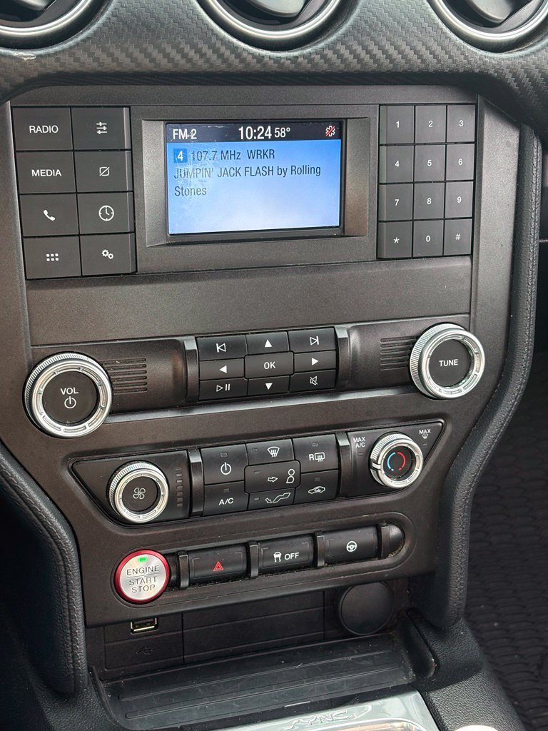 Used 2019 Ford Mustang Coupe w/ Black Accent Package RWD image 23