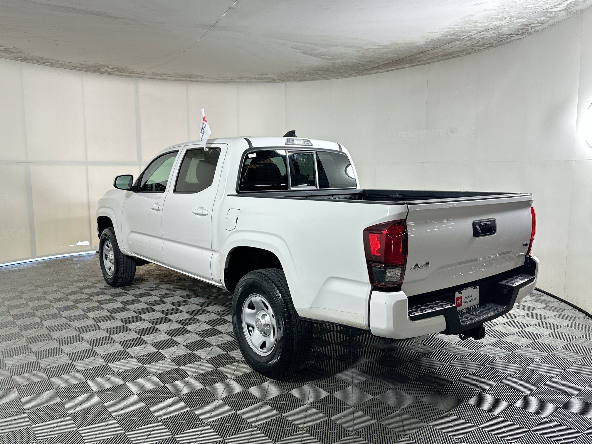 Certified 2023 Toyota Tacoma SR AWD/4WD image 5