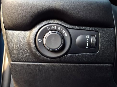 Used 2024 Dodge Durango SXT image 25