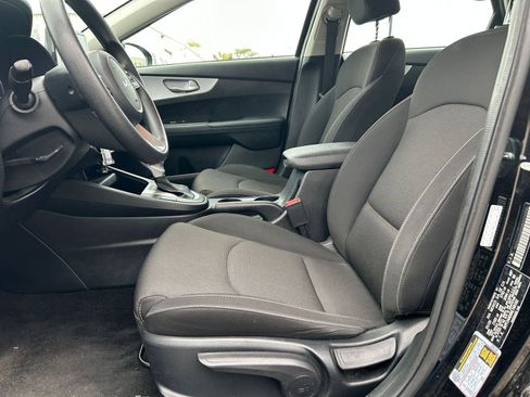 Used 2024 Kia Forte LXS FWD image 22