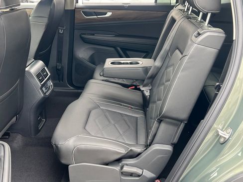 New 2026 Volkswagen Atlas SE image 17