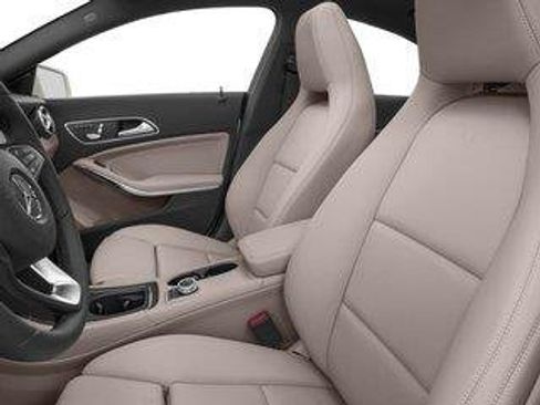 Used 2018 Mercedes-Benz CLA 250 image 4