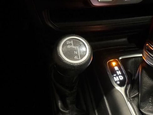 Used 2022 Jeep Wrangler Sport AWD/4WD image 25