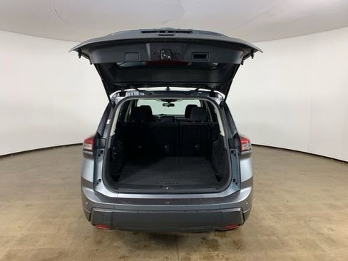 Used 2024 Nissan Rogue S AWD/4WD image 12