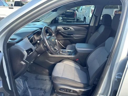 Used 2018 Chevrolet Traverse LT w/ LPO, Black Accent Package AWD/4WD image 10