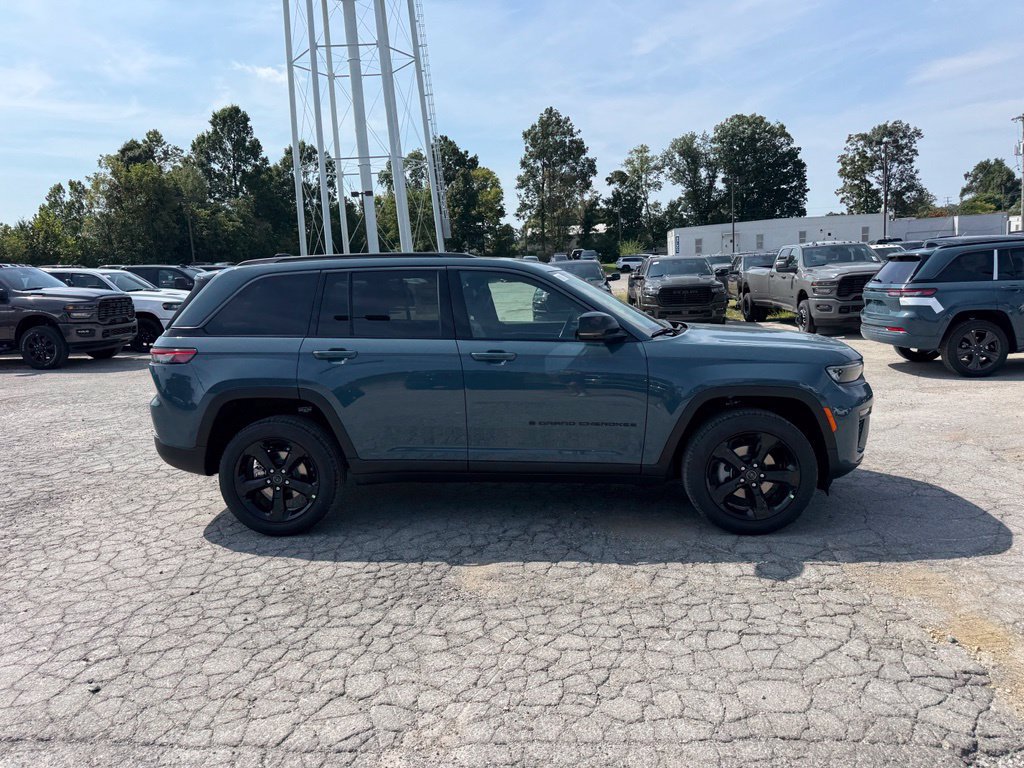 New 2027 Jeep Grand Cherokee Limited AWD/4WD image 5