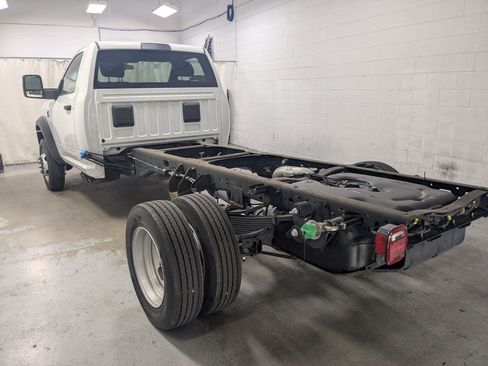 Used 2024 RAM 5500 Tradesman RWD image 9