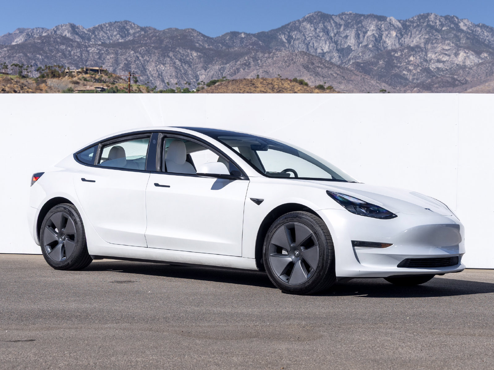 Used 2023 Tesla Model 3 Standard Range RWD image 8