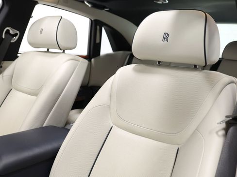 Used 2015 Rolls-Royce Ghost image 19