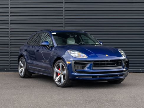 Certified 2022 Porsche Macan S AWD/4WD image 10