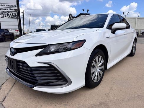 Used 2021 Toyota Camry LE FWD image 6