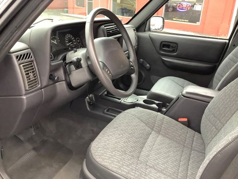 Used 2000 Jeep Cherokee SE image 12