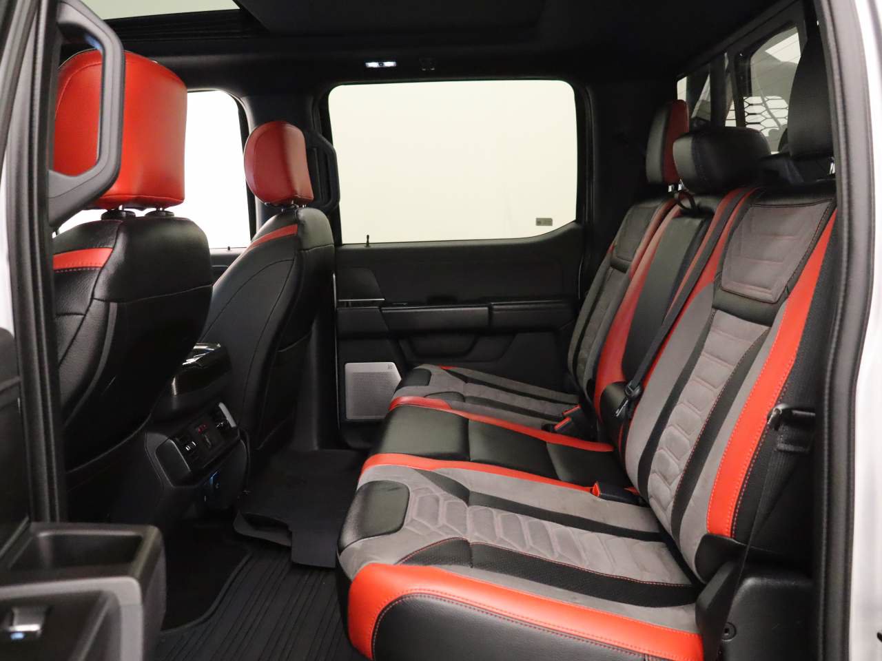 Used 2022 Ford F150 Raptor w/ Equipment Group 801A High AWD/4WD image 18