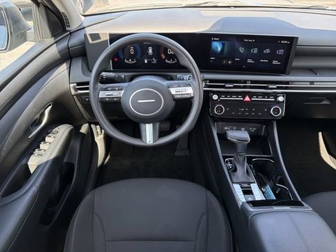 Used 2026 Hyundai Tucson SEL FWD image 25