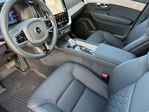 New 2026 Volvo XC90 B5 Plus w/ Protection Package image 9