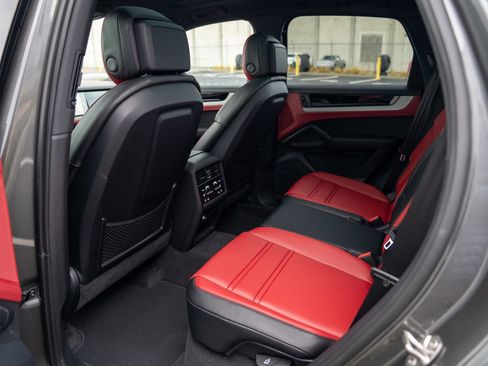 New 2026 Porsche Cayenne AWD/4WD image 22
