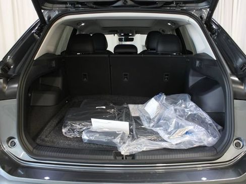New 2026 Volkswagen Tiguan SE AWD/4WD image 30
