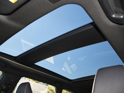 New 2026 Toyota Crown Signia image 3