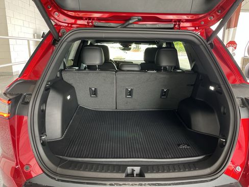 New 2026 Chevrolet Equinox LT w/ Convenience Package II FWD image 8