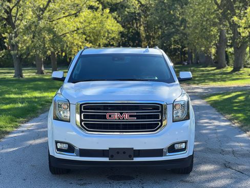 Used 2018 GMC Yukon SLT w/ HD Trailering Package image 8