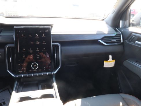 New 2026 GMC Acadia AT4 w/ LPO, Floor Liner Package image 11