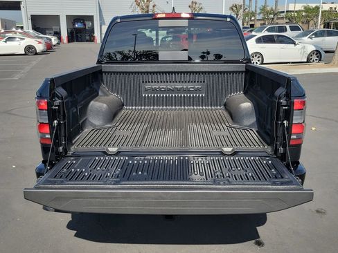 New 2026 Nissan Frontier SV w/ Tow Package AWD/4WD image 4