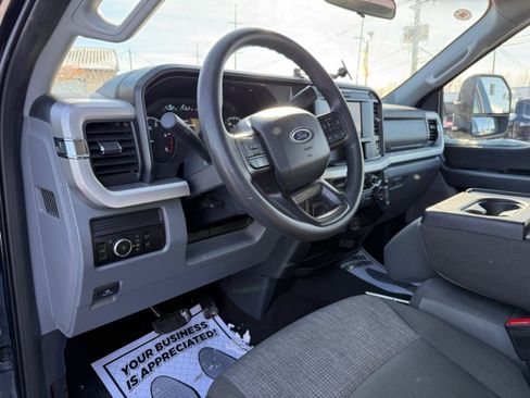 Used 2025 Ford F350 XLT image 11