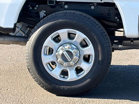 Used 2024 Ford F350 XLT AWD/4WD image 10