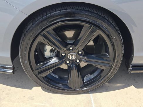 Used 2024 Honda Accord Sport image 31