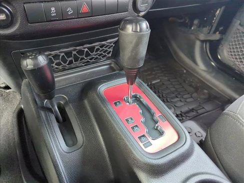 Used 2017 Jeep Wrangler Unlimited Sport image 11