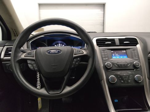 Used 2018 Ford Fusion S FWD image 22