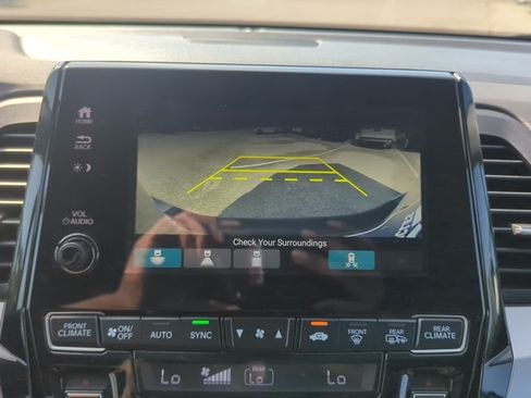Used 2023 Honda Odyssey Touring image 14