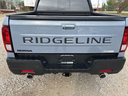 New 2026 Honda Ridgeline Black Edition image 14