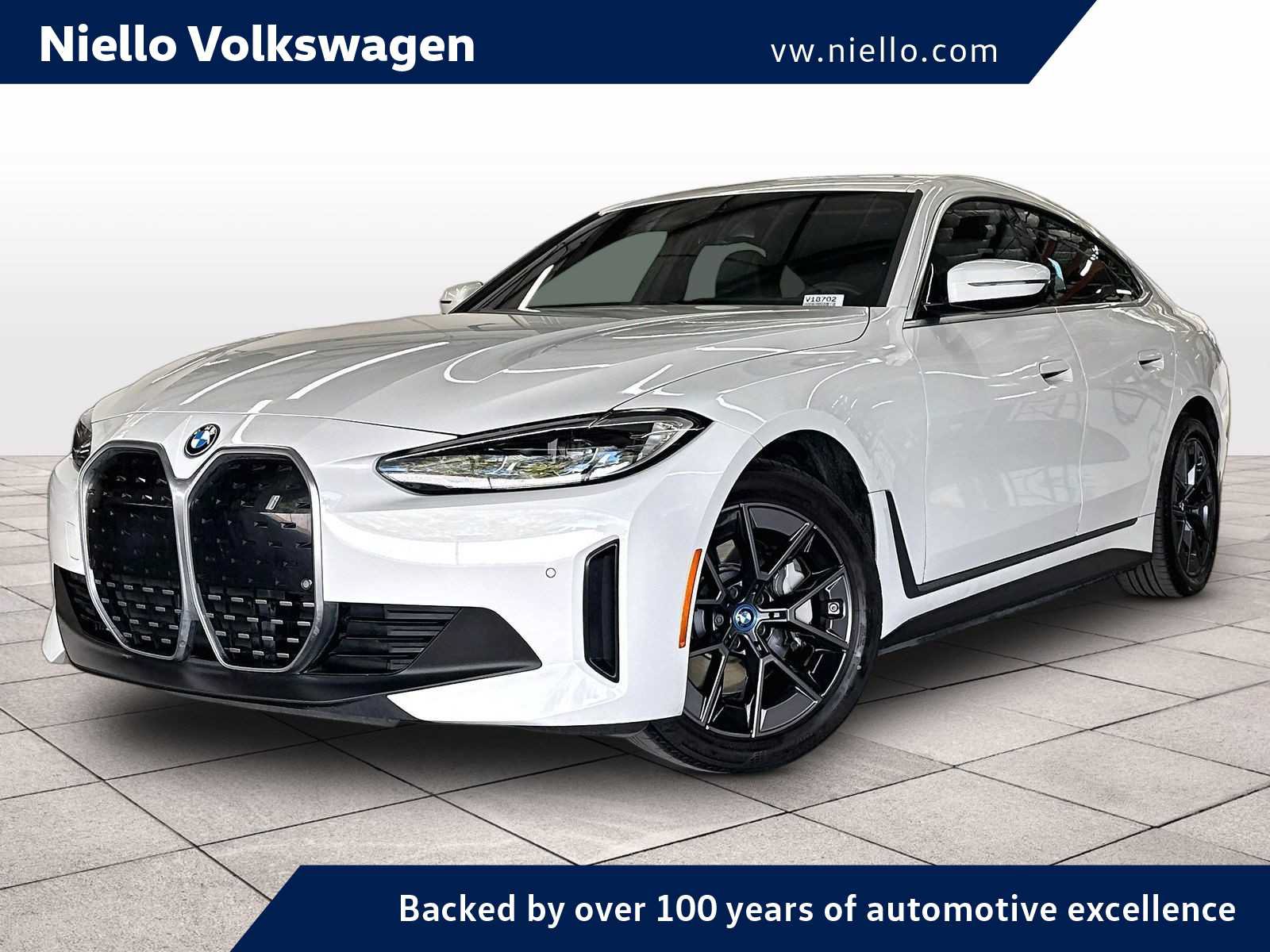 Used 2024 BMW i4 eDrive35 w/ Premium Package RWD image 1
